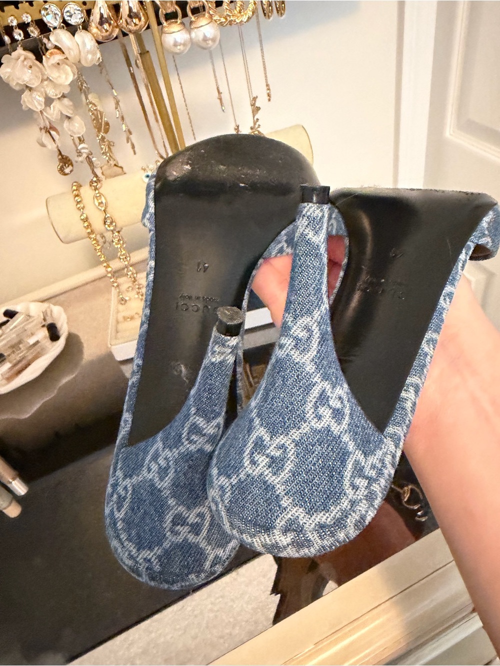 Erin Horsebit GG Monogram
Sandal - Picture 9 of 12
